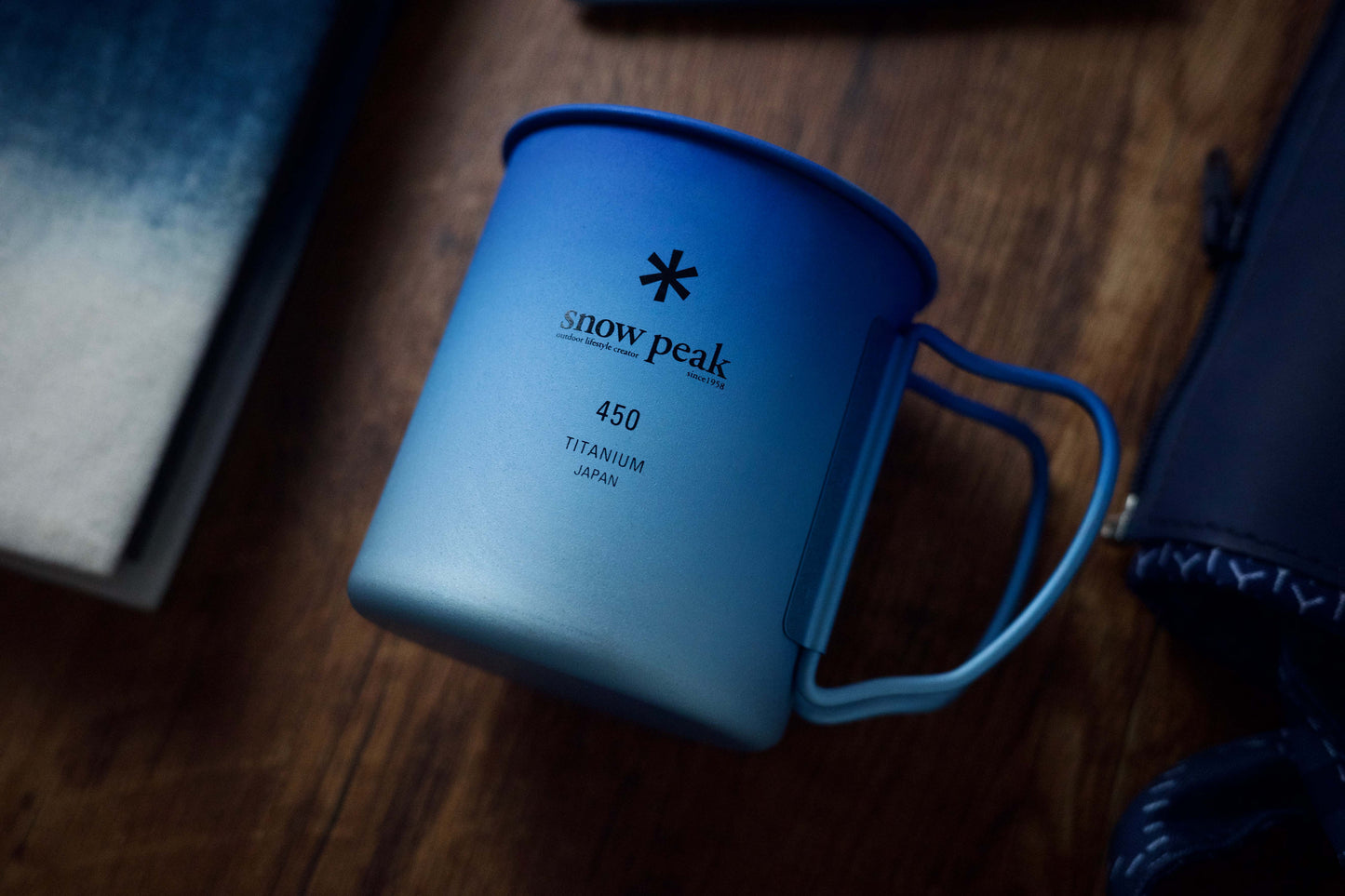 Anodized Titanium Single Mug 450 (MG-143)-Fading Blue